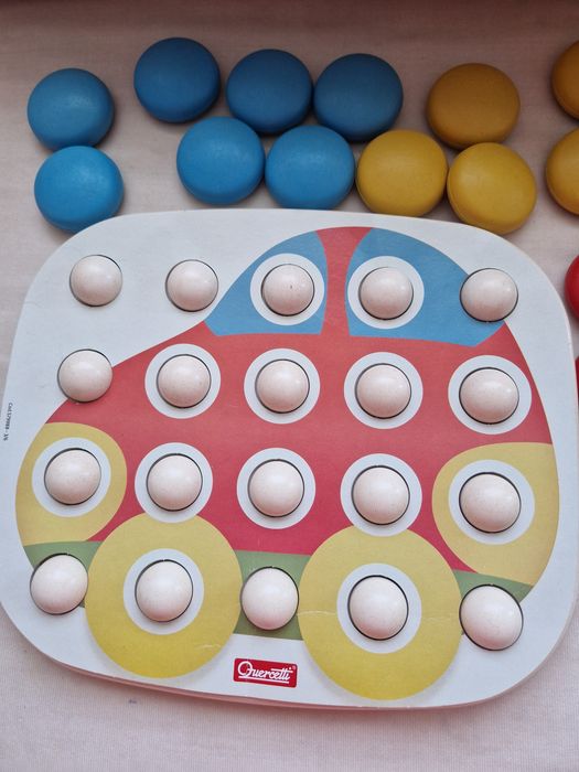 Детски играчки - дървен паркинг за коли и мозайка за подреждане