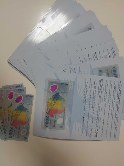Vând bancnote cu eclipsa din 1999 seria 001A