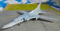 сборная модель самолета Ту-22м2 Backfire 1/72 Италия супер!!