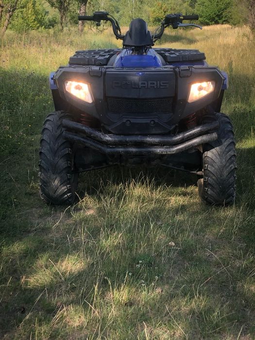 Vând Atv polaris