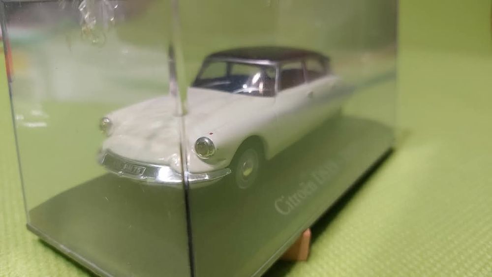 Citroen DS19 -1957г. Цена:25лв. (1/711). Мащаб 1:43