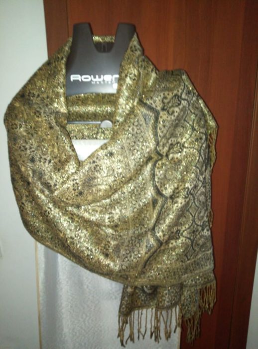 Палантин цвет золото