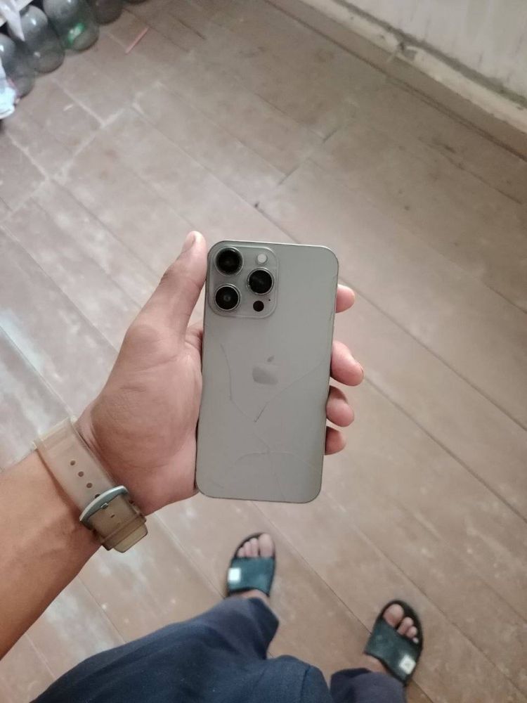 Iphone xr 15 pro korpusda
