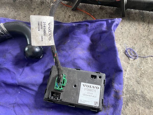 Carlig demontabil cu instalatie si modul VOLVO S80 V70 2007-2016 31414267