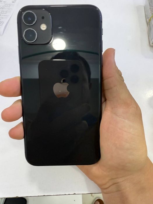 Iphone 11 yaxshi qarab ishlatilgan srochniy arzon bahoda