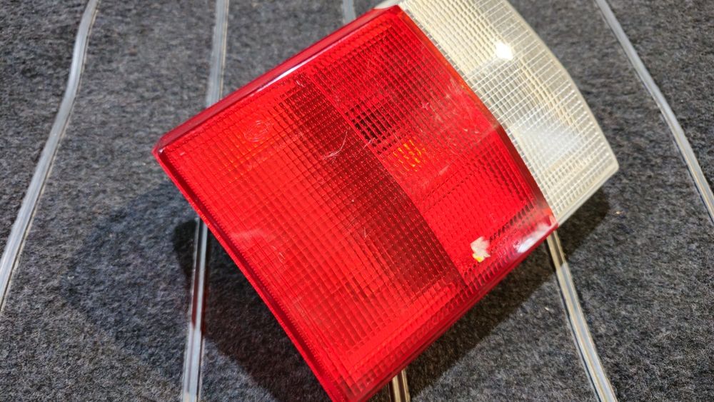 Stop stanga Hella original Audi 80 B3

Stare buna

Pret: 150lei