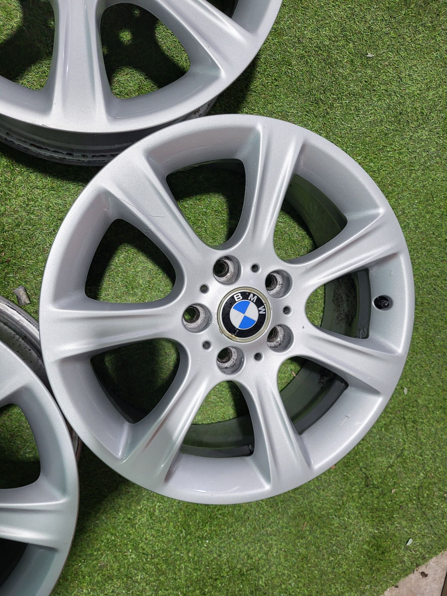 17 5x120 Bmw F30 F31 E90 лети джанти 5х120 бмв