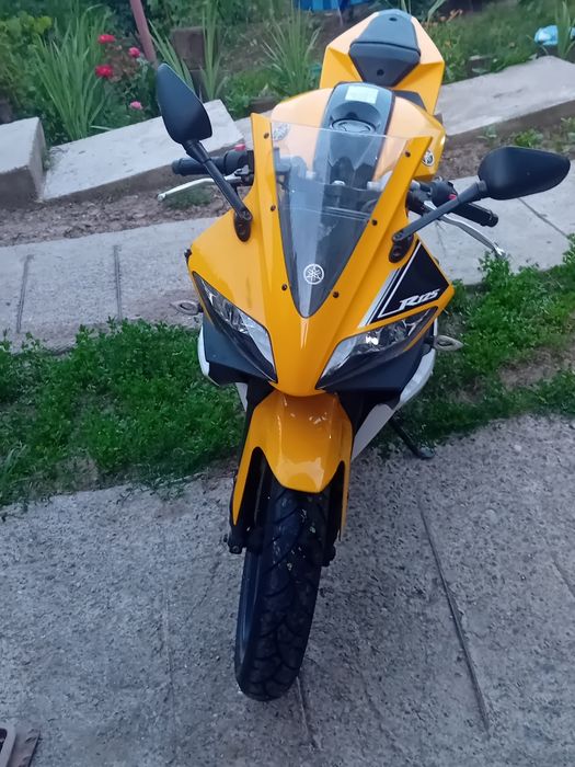 Vând sau schimb yamaha R 125 cc 2008