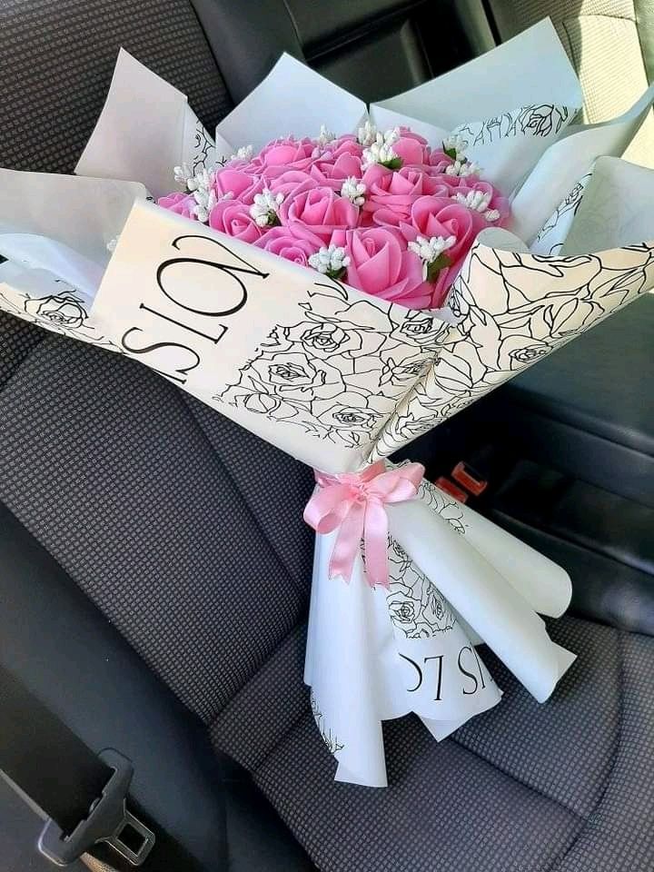 Вечен букет от рози от фоам