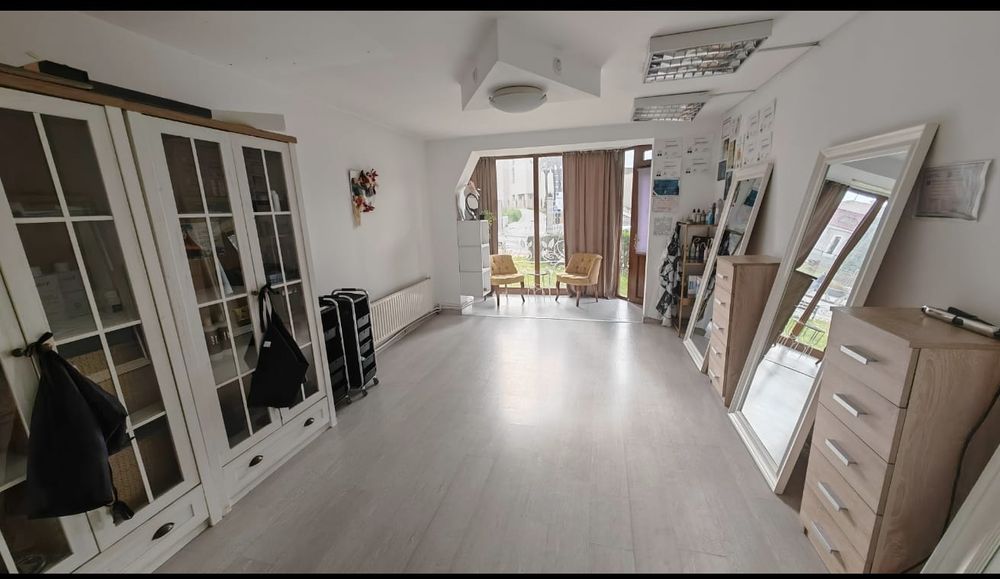 Spatiu comercial  centru langa primarie