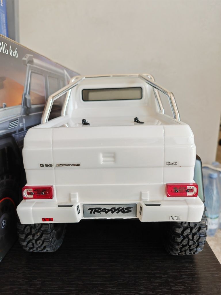 Automodel RC Traxxas TRX-6 Mercedes-Benz G 63 AMG 6x6 Nou