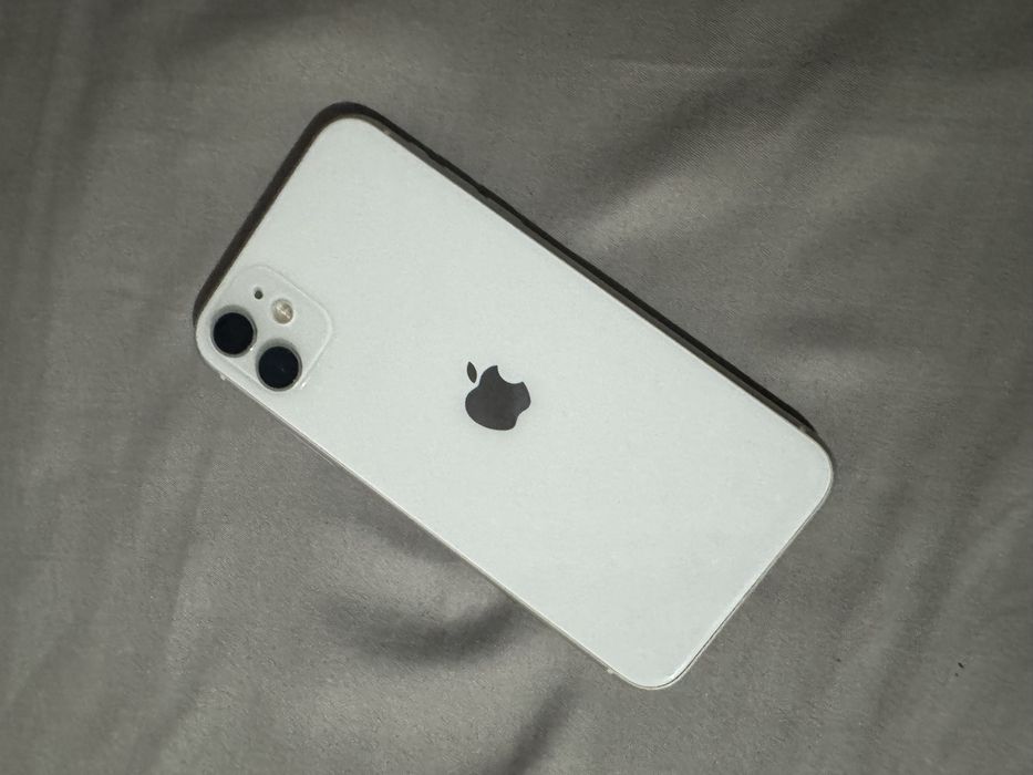 Айфон 11 128 гб в хорошем состояние
