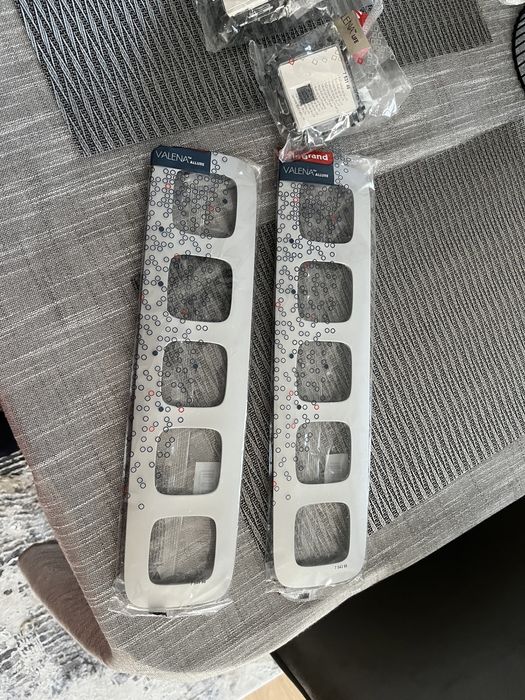 Петорна Рамка за ключове и контакти Легранд Allure