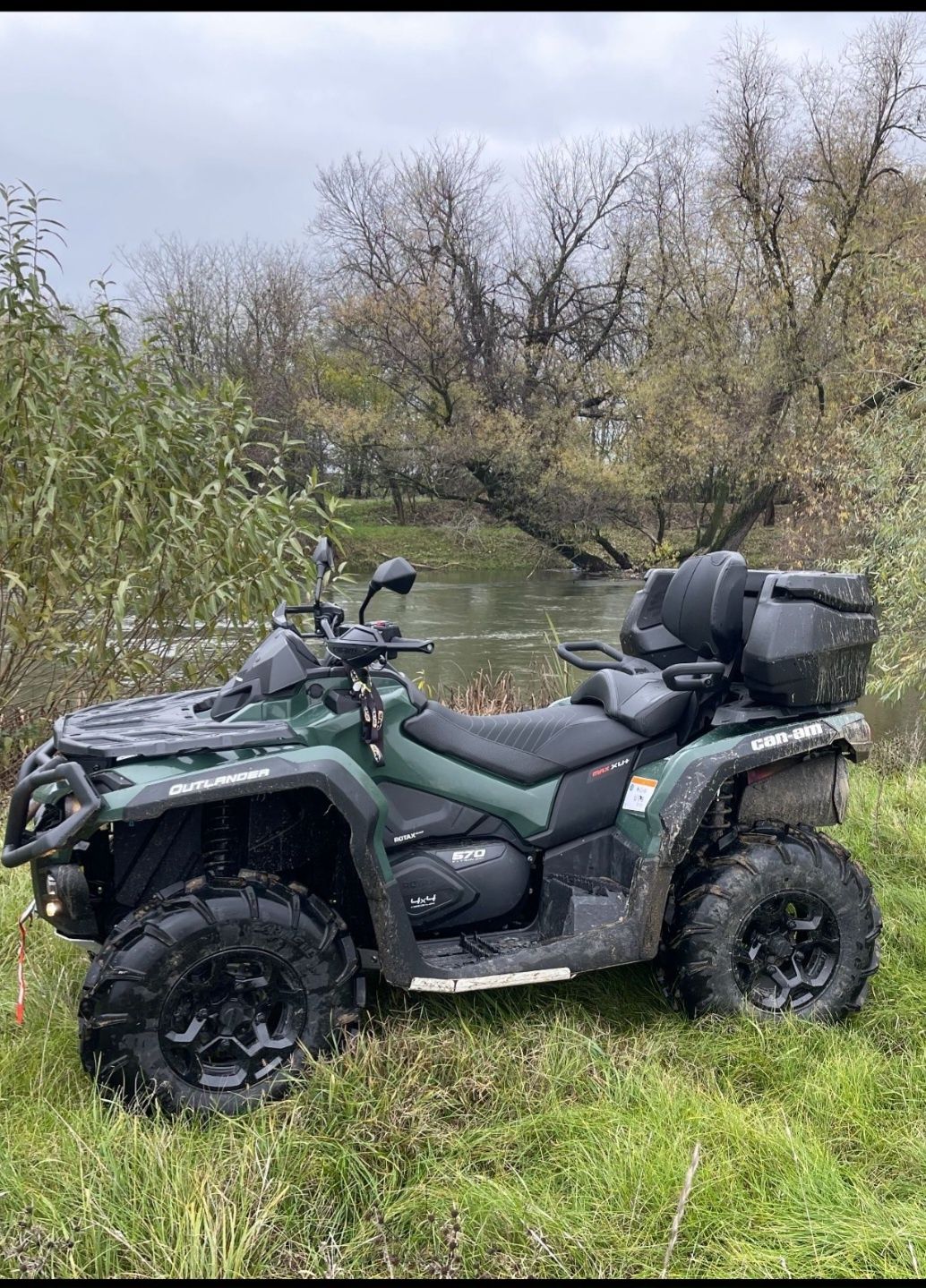 Vând atv Can am 570 Outlander Max