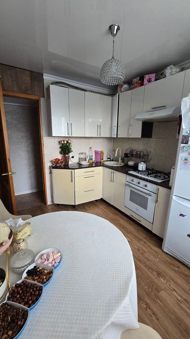 Продам 3-х ком кварт 20 мкр-не