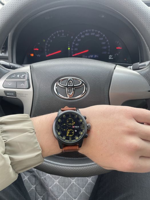 Продам часы наручные