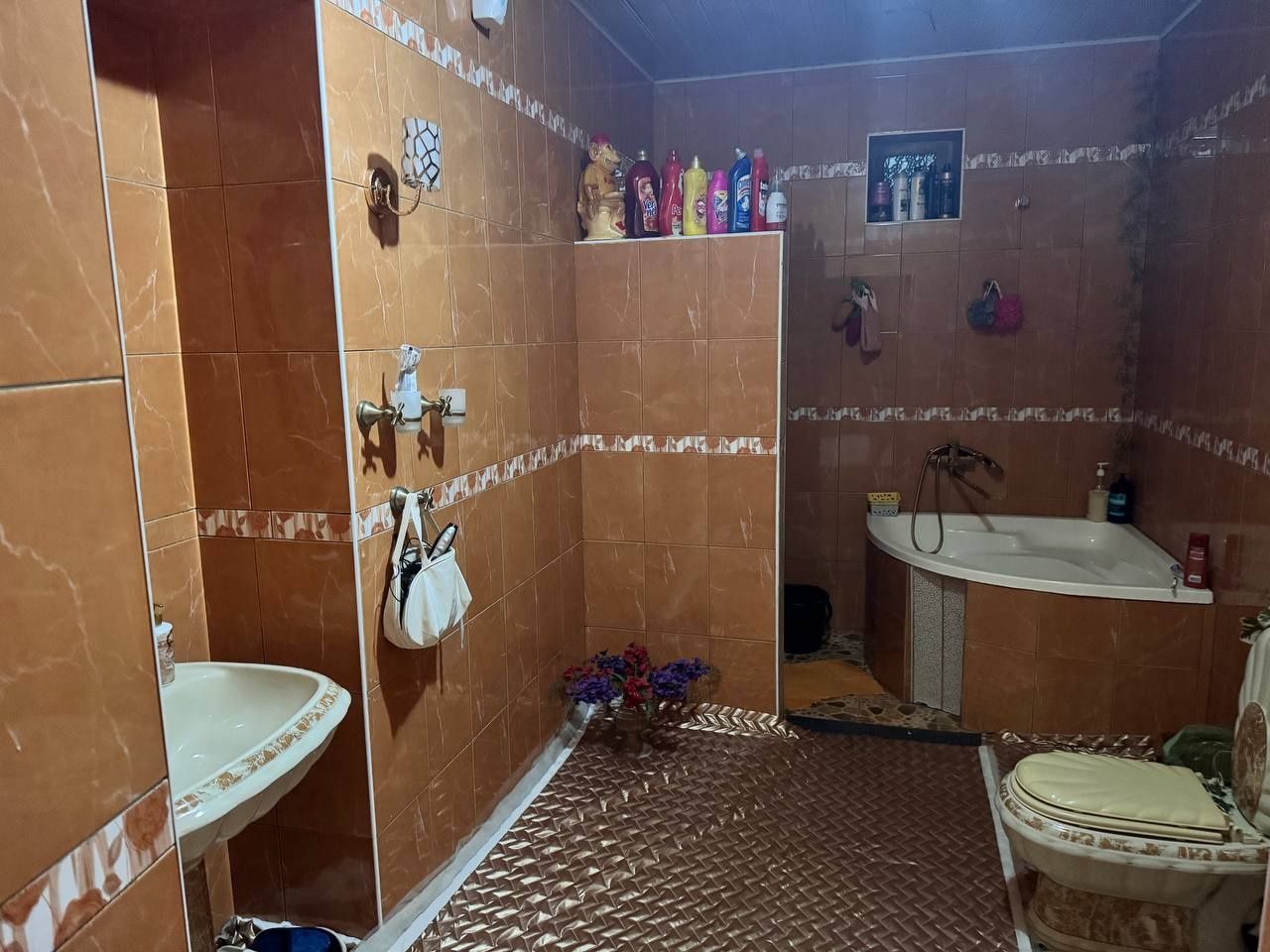 Планнивий жой сотилади