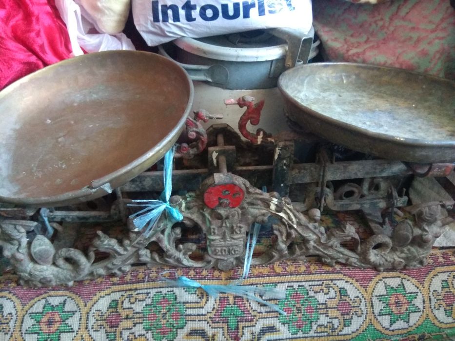 Tarozi chugun sotiladi