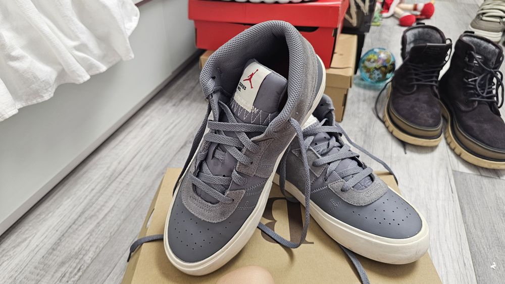 Jordan Series mid