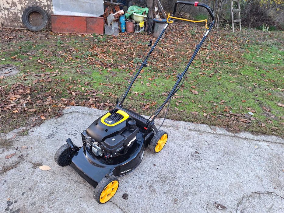 Косачка Briggs 12 бр. 5к.с. самоходна алуминиева мулчираща с кош