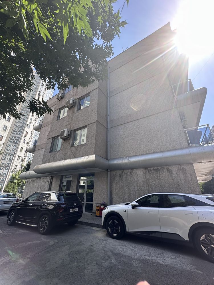 ПРОДАЁТСЯ ЗДАНИЕ! м.Ойбек (Mirabad Avenue) - 2500м2 (8сот) - 5этж
