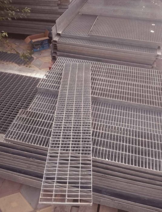 Grătare zincate galvanizate tăiem orice dimesune dorita de client