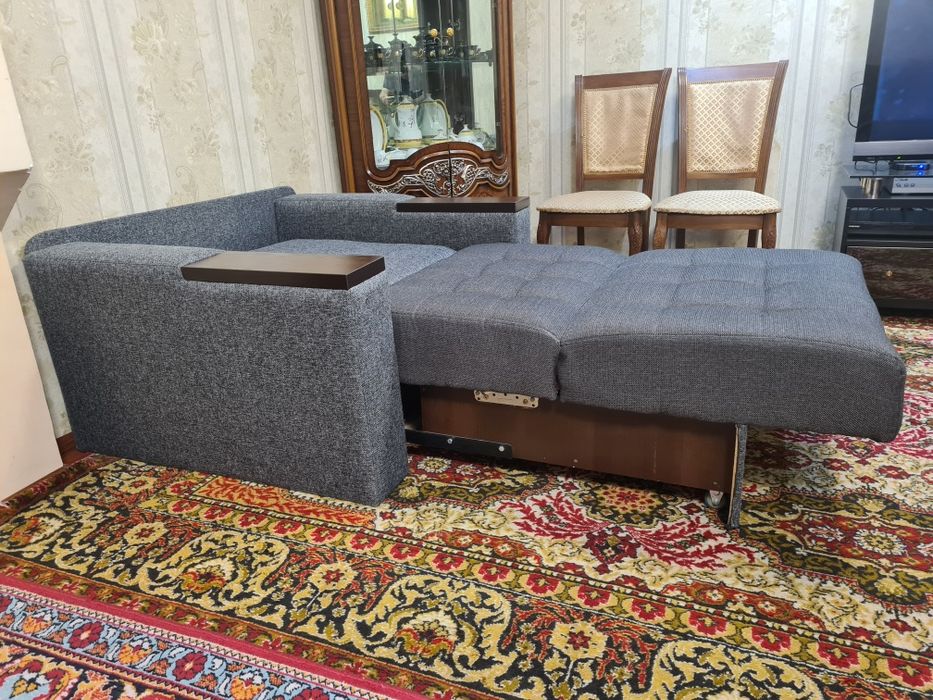 Продам дешево раскладное кресло-кровать . Состояние как новый.