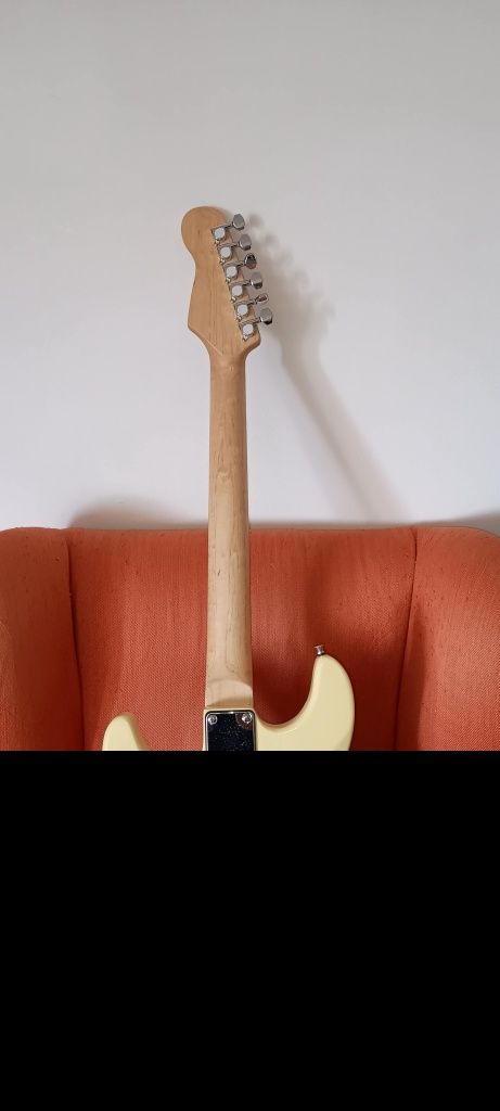 Chitară electrică ,copie Fender Stratocaster(in stare perfecta) cu Har