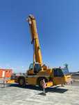 Inchiriez automacarale 30 , 55 tone si si utilaje de constructii