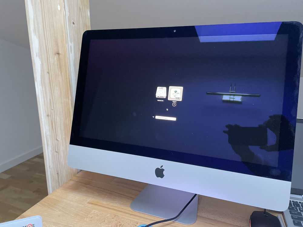 Desktop Apple iMac retina 4k 21.5" Radeon Pro 560 impecabil