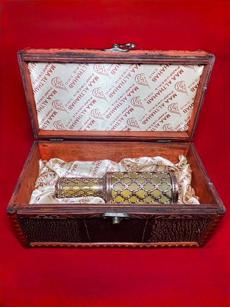 Parfum Arabesc de Damă – Esență Orientală cu Ambalaj de Lux