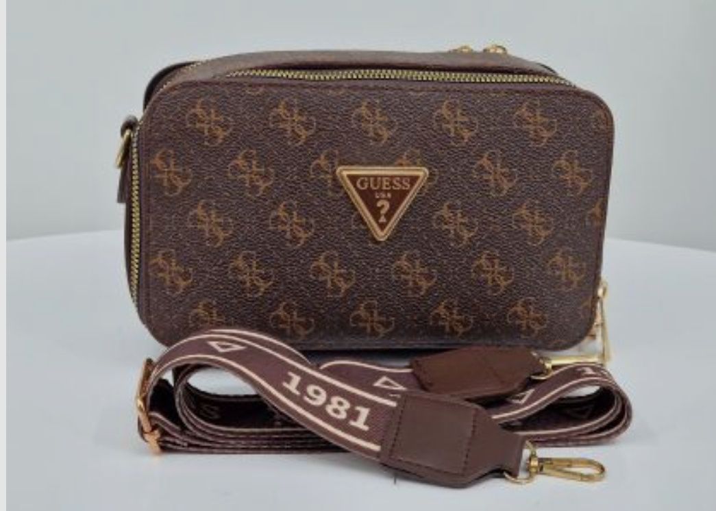 Малки чанти на GUESS