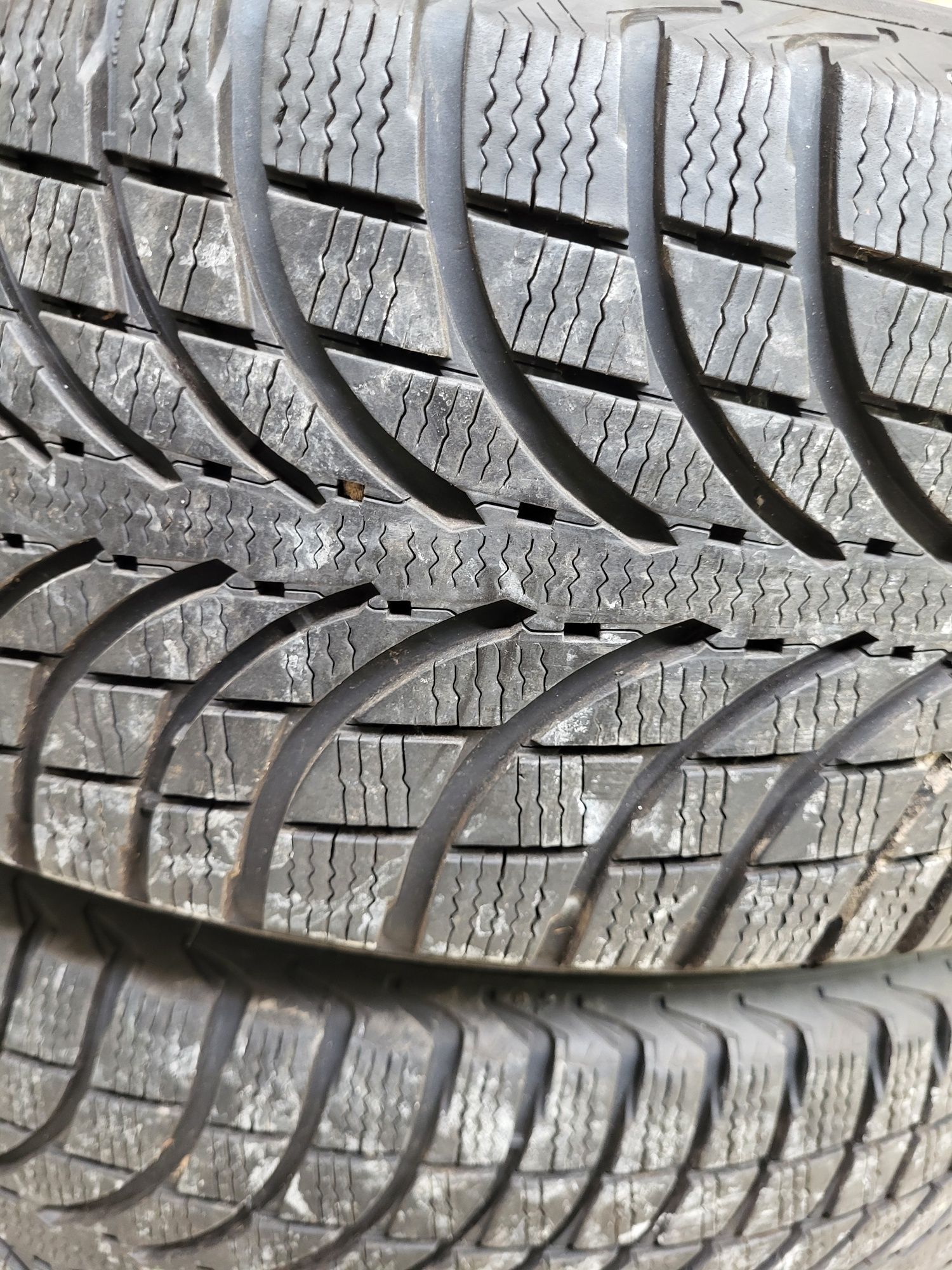 4 бр зимни 225/60/17 Michelin