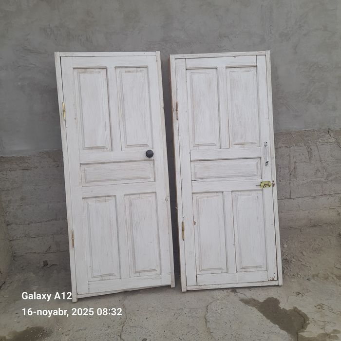 Yogoch eshik, Ёгоч эшик сотилади