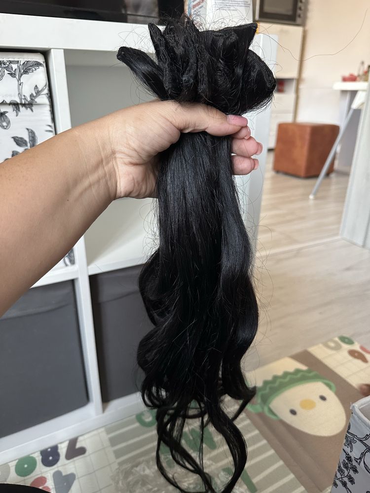 Extensii par natural brunete, foarte bine intretinute, purtate o data