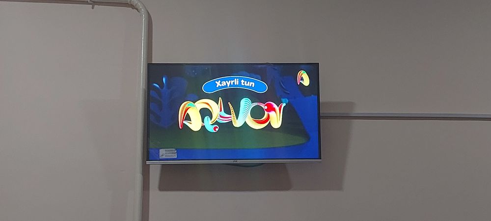 Telvizor sotiladi Marka Artel 32 talik smart emas odiy holati yangi