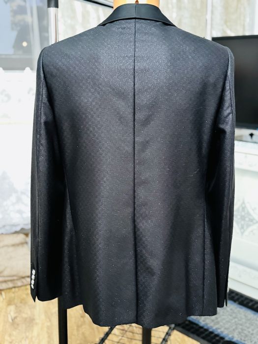 Sacou impecabil și elegant de la brandul VIGGO