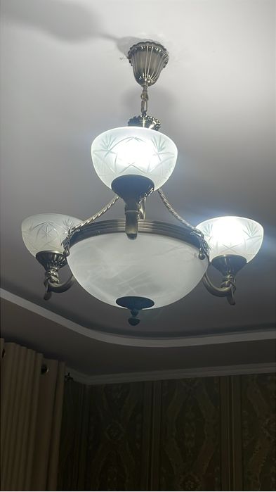 Люстра отличное состояние