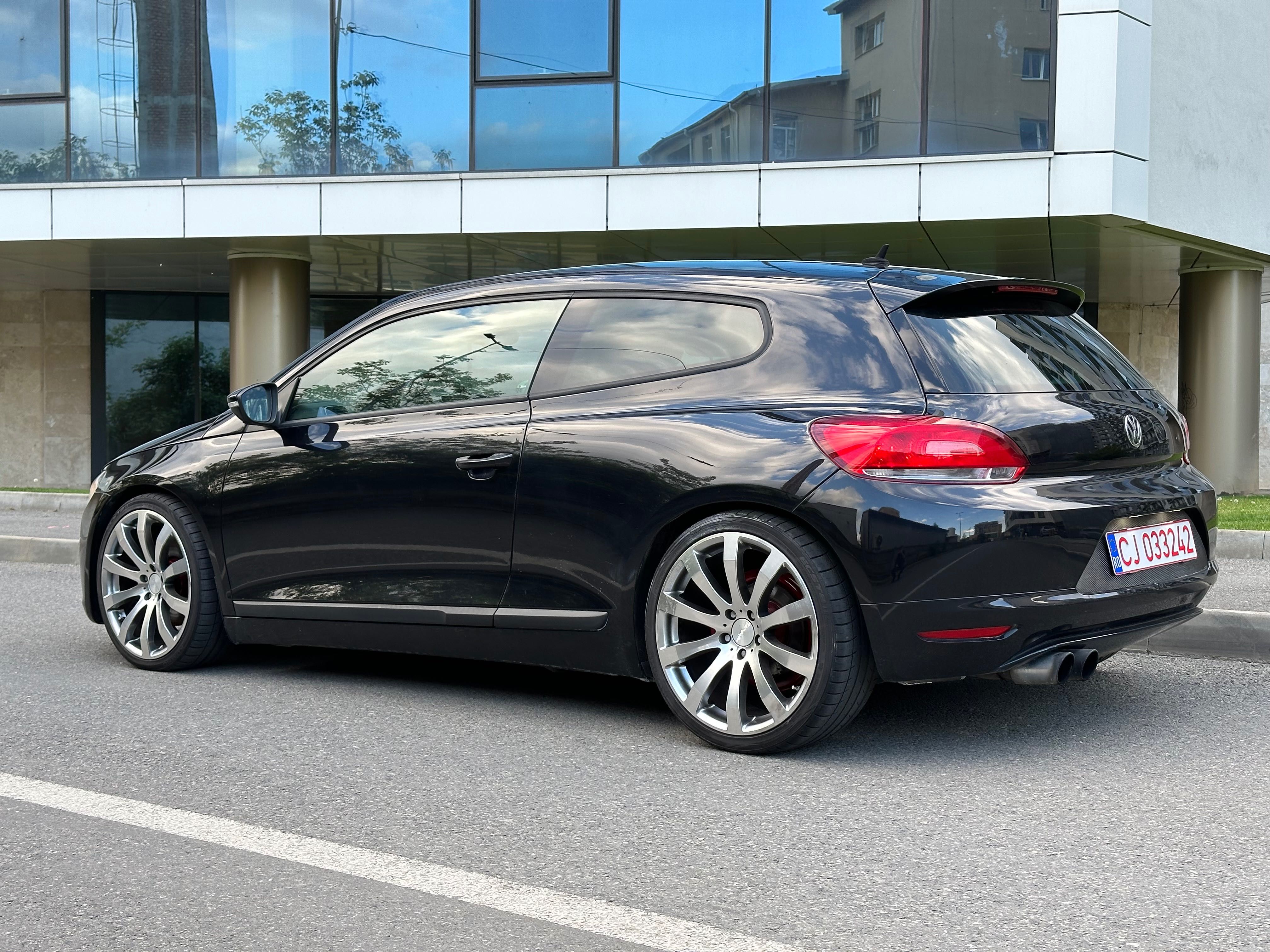 Vand Volkswagen Scirocco. 200CP. 2l