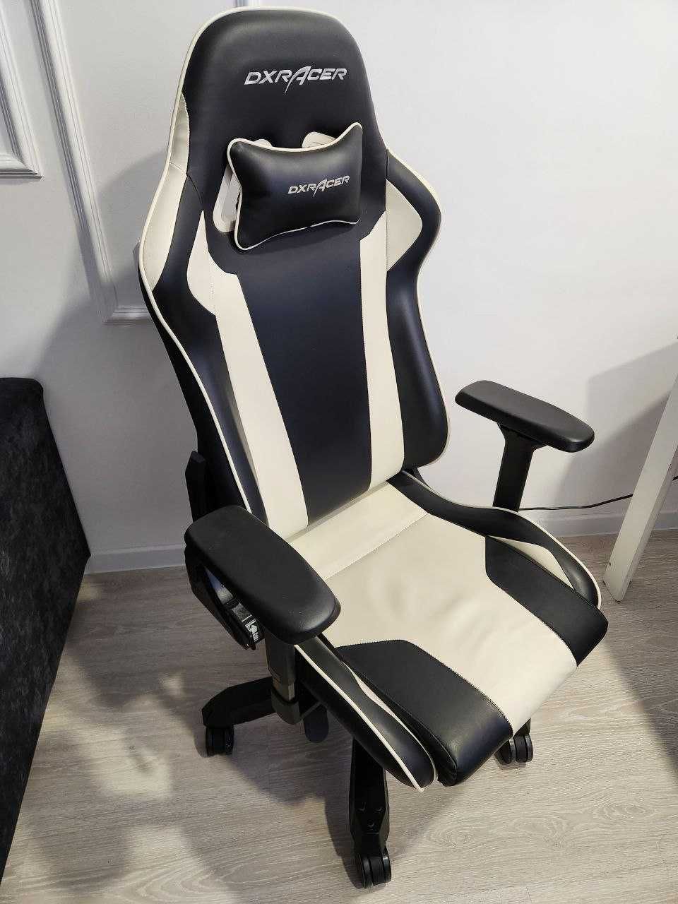 Кресло компьютерное DXRacer