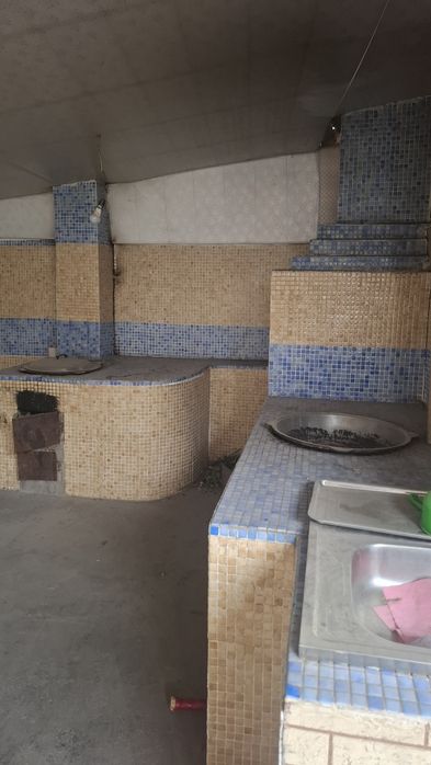 Продаётся дом 6соток все условия для жизни и отдыха большой бассейн