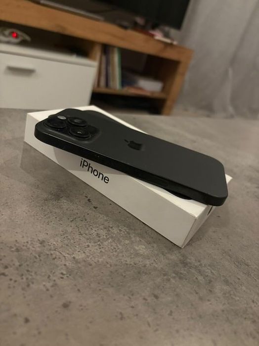 iPhone 16 pro 128gb
