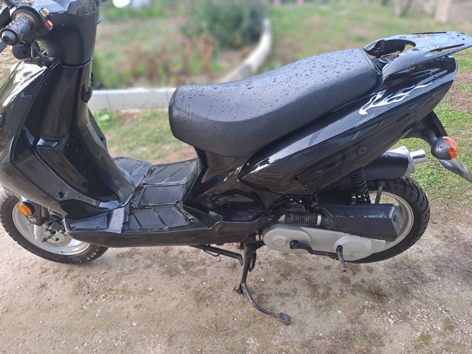 Vând scuter 49 cc 4t