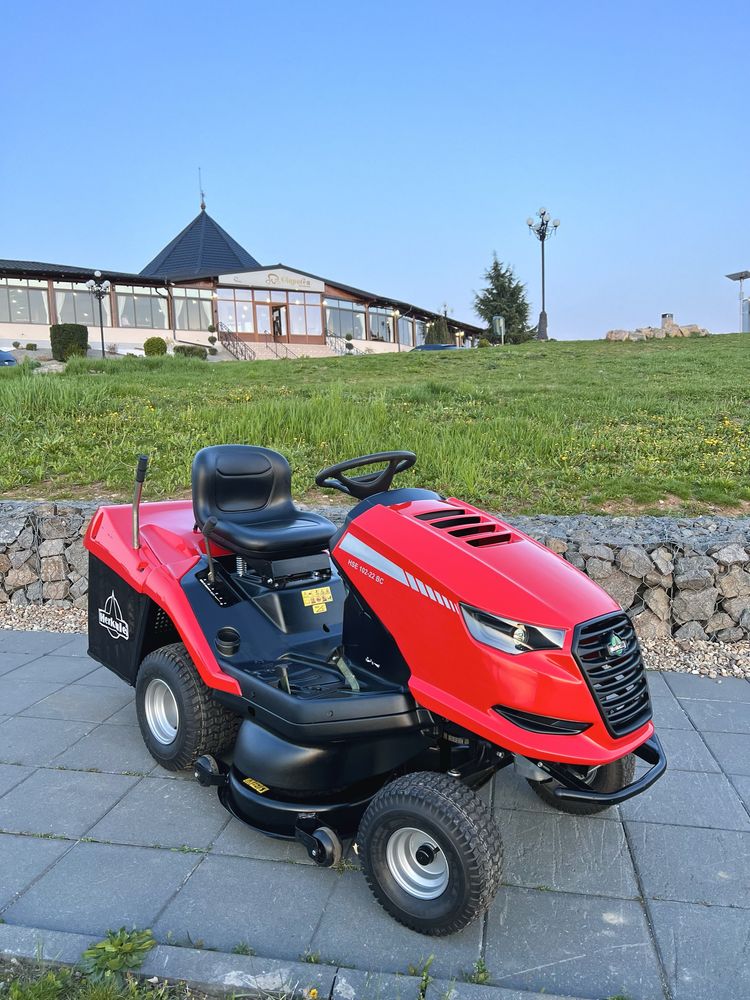 Tractoras de tuns iarba Herkules Nou