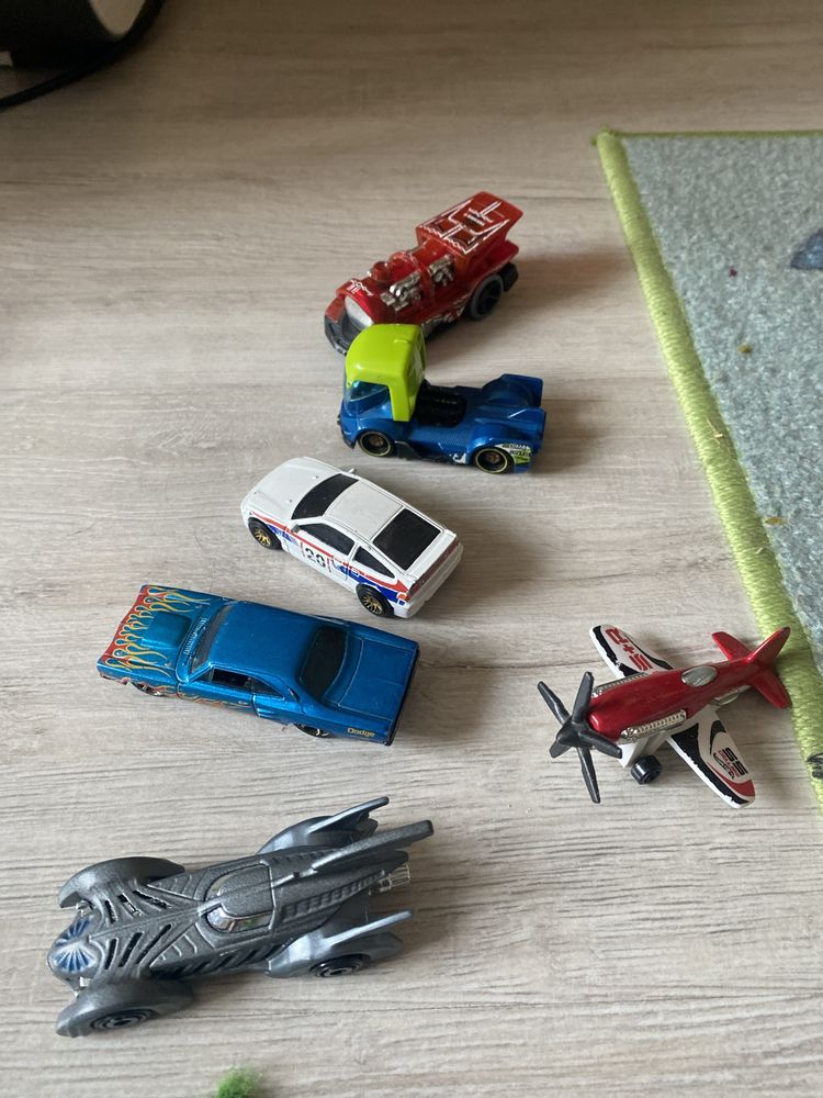 Продам машинки Hot Wheels