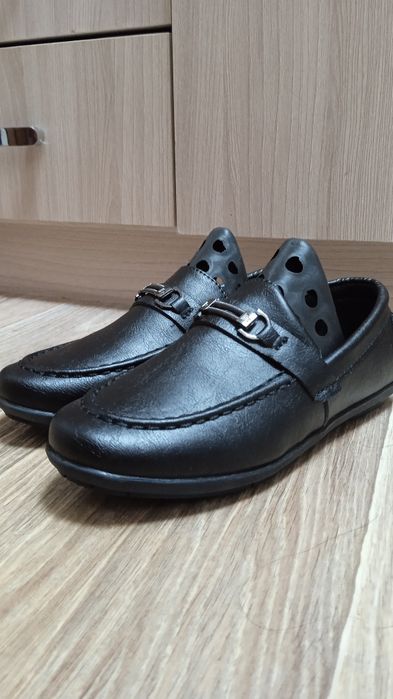 Продам ботинки на мальчика