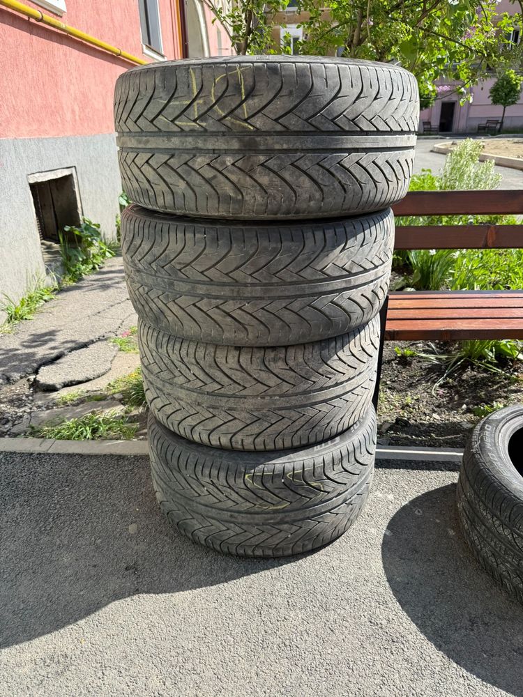 Set anevlope Thirty BMW X5 in doua latimi 275/40/20 si 315/35/20