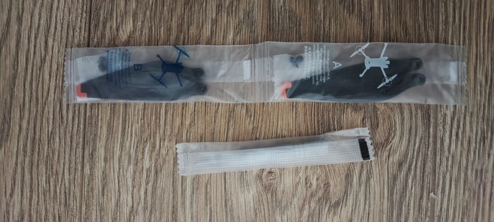 Drona Dji mini 4 pro Fly more combo +2 baterii +geanta și accesorii