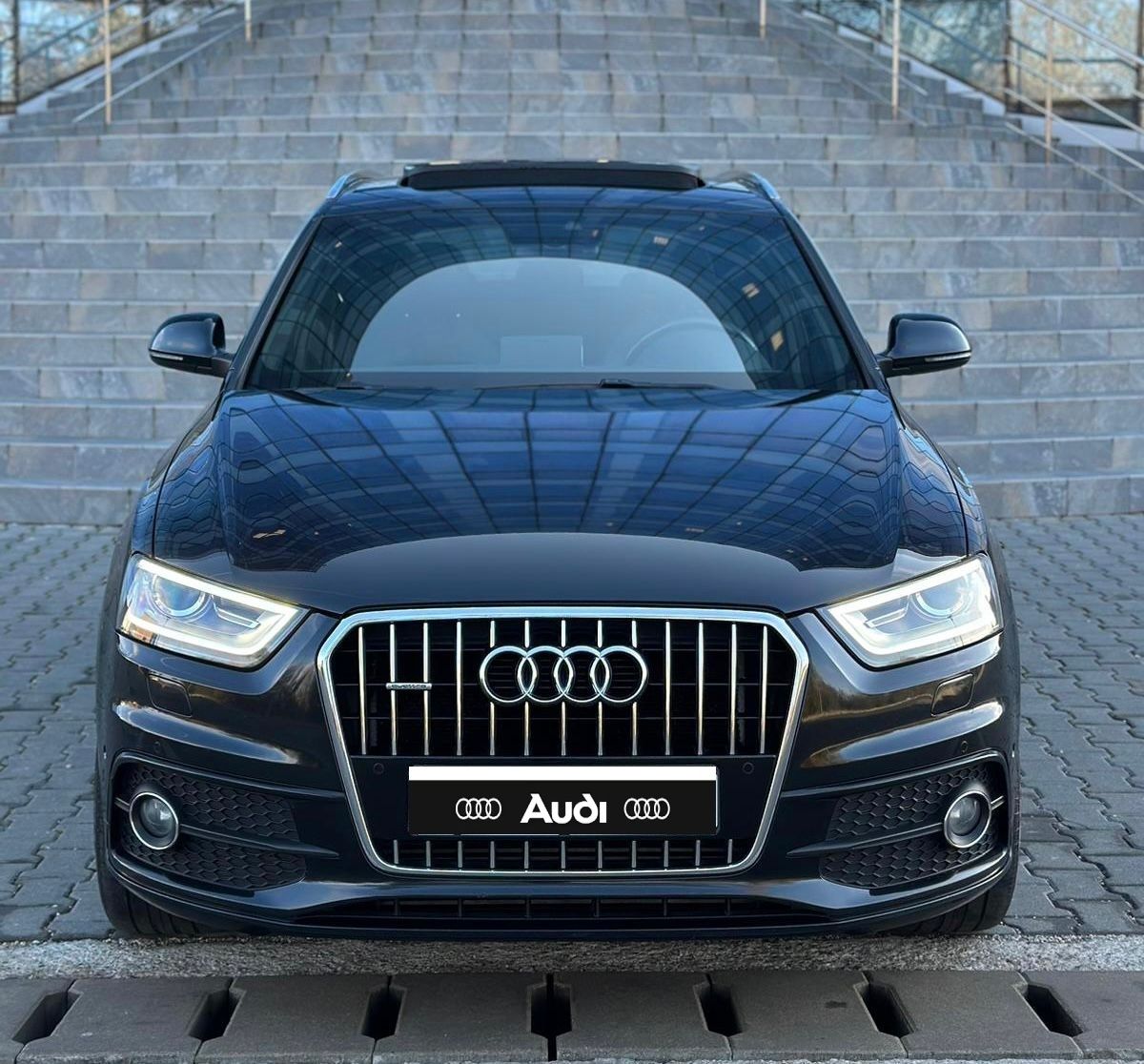 Vând Audi Q3 3XS LINE 4X4 (înmatriculat recent)