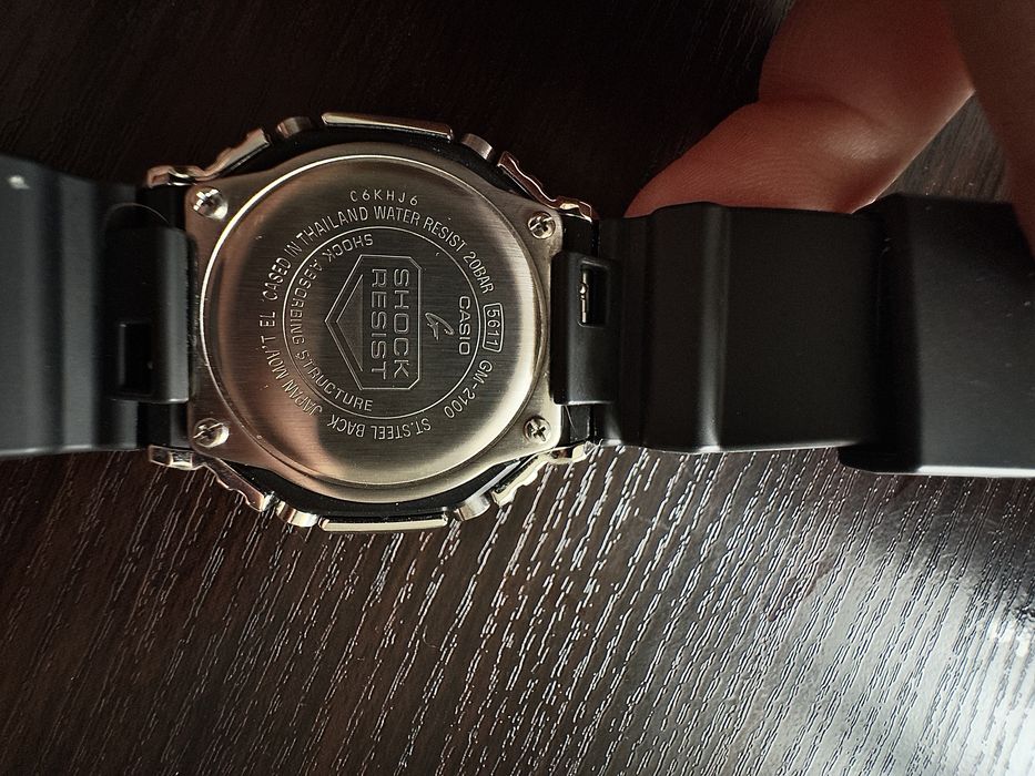 G-Shock GM-2100 in stare foarte buna